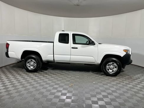 Used 2023 Toyota Tacoma SR RWD image 9