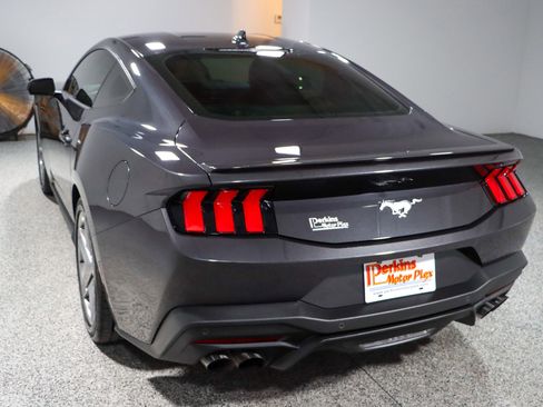 Used 2024 Ford Mustang Premium RWD image 9
