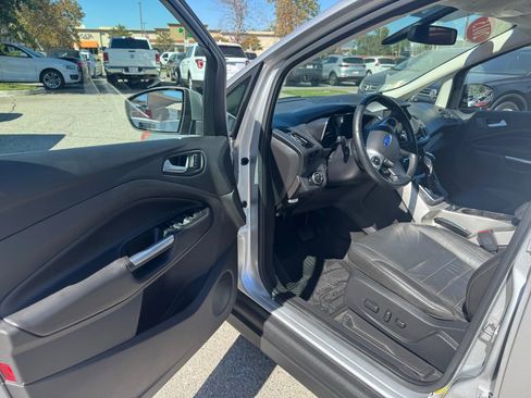 Used 2015 Ford C-MAX Energi SEL w/ Equipment Group 302A image 9