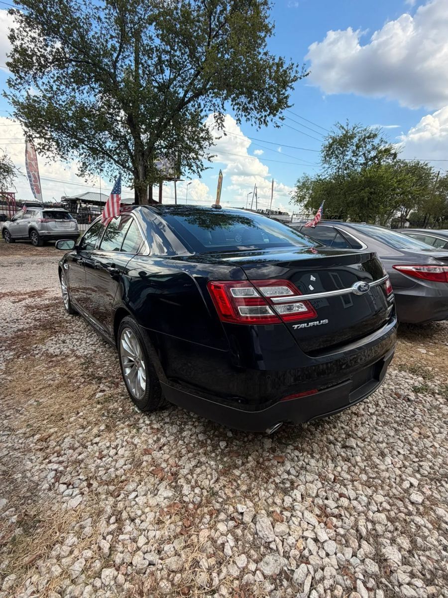 Used 2016 Ford Taurus Limited FWD image 4