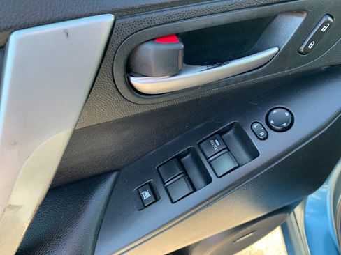 Used 2011 MAZDA MAZDA3 s Grand Touring image 10