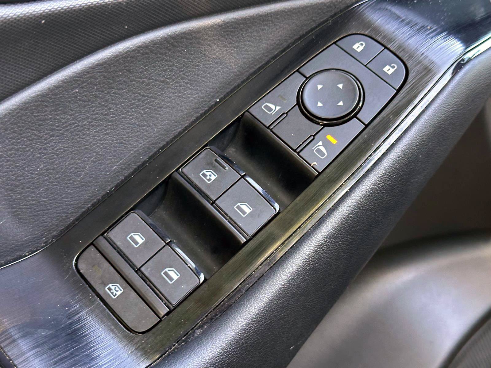 Certified 2025 Nissan Rogue S AWD/4WD image 18