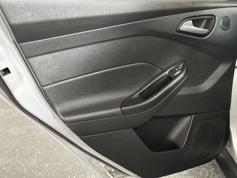 Used 2018 Ford Focus SEL w/ Cold Weather Package image 35