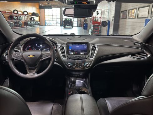 Used 2024 Chevrolet Malibu LT FWD image 12