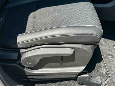 Used 2025 Hyundai Santa Fe SEL FWD image 24