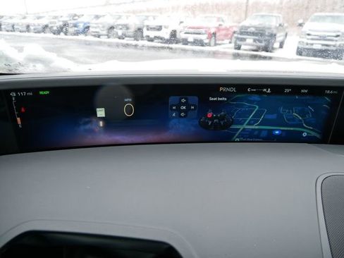 New 2026 Lincoln Nautilus Premier image 22