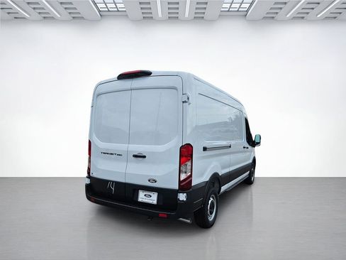 New 2026 Ford Transit 250 148 Medium Roof RWD image 5