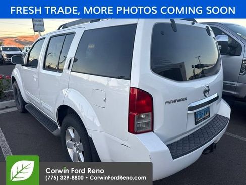 Used 2011 Nissan Pathfinder SV AWD/4WD image 5