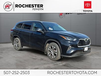 Used 2023 Toyota Highlander XLE