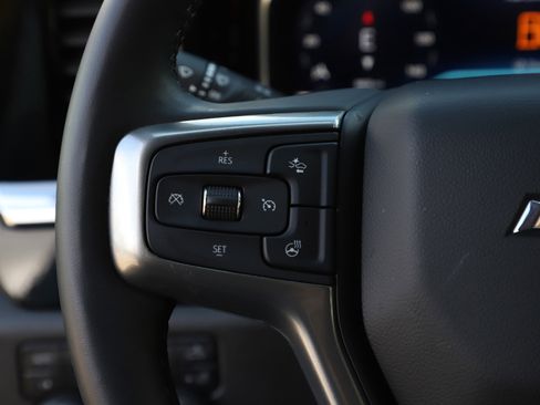 Used 2025 Chevrolet Silverado 3500 LT w/ Safety Package image 28