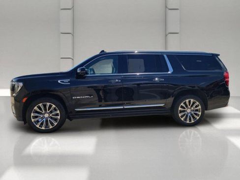 Used 2021 GMC Yukon XL Denali w/ Denali Premium Package RWD image 4