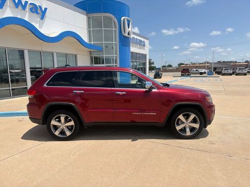 Used 2014 Jeep Grand Cherokee Limited w/ Trailer Tow Group IV AWD/4WD image 13
