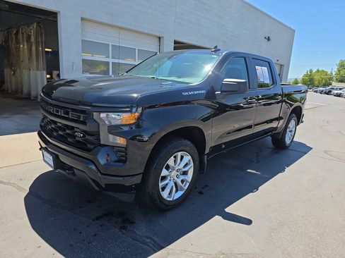 Used 2024 Chevrolet Silverado 1500 Custom AWD/4WD image 4