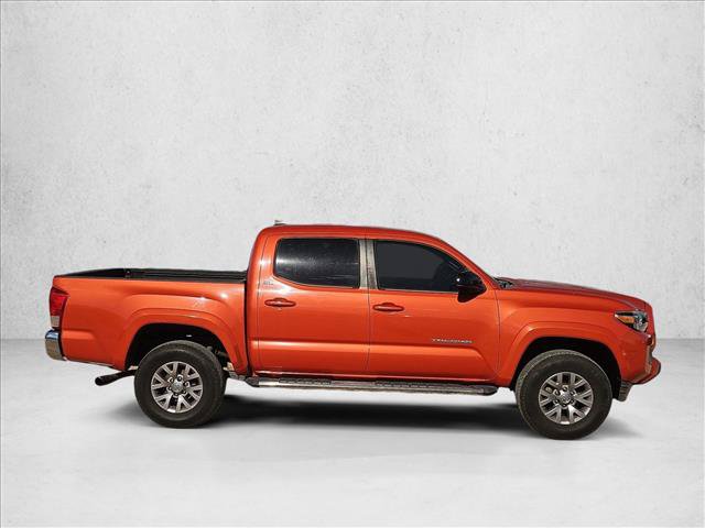 Used 2017 Toyota Tacoma SR5 w/ Tow Package RWD image 4