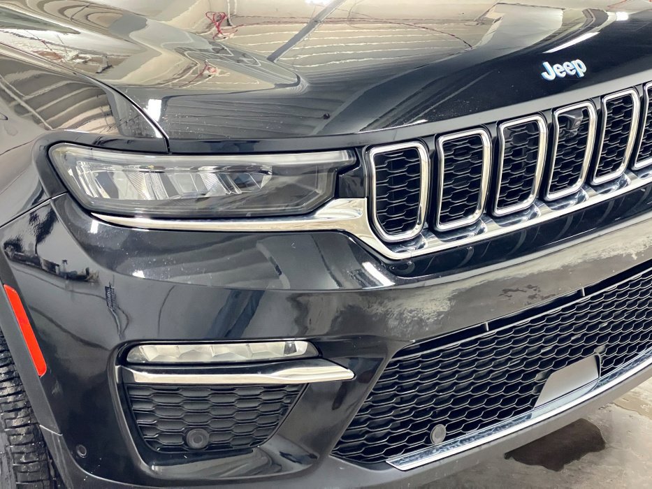 New 2024 Jeep Grand Cherokee Limited 4xe w/ Luxury Tech Group II AWD/4WD image 14