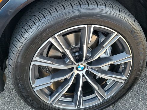 Used 2024 BMW X6 xDrive40i w/ Premium Package AWD/4WD image 5