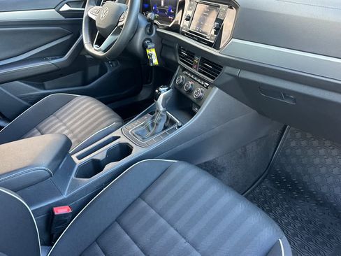 Used 2024 Volkswagen Jetta Sport image 14