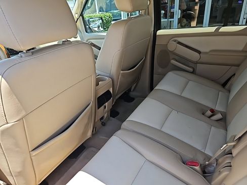 Used 2006 Ford Explorer Eddie Bauer image 13