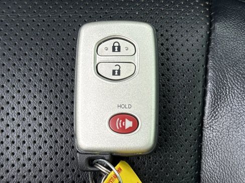 Used 2019 Toyota 4Runner Limited AWD/4WD image 25