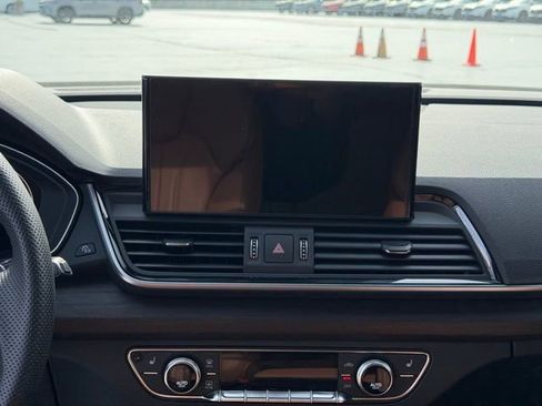 Used 2024 Audi Q5 e Premium Plus w/ Premium Plus Package image 14