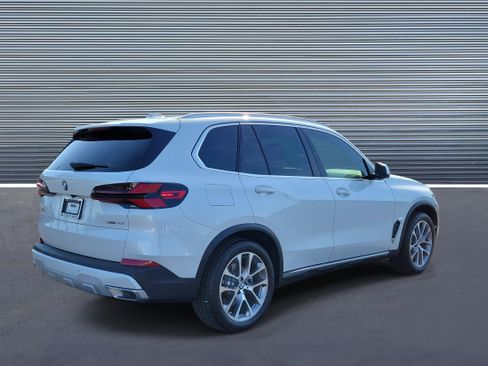 Used 2025 BMW X5 sDrive40i RWD image 3