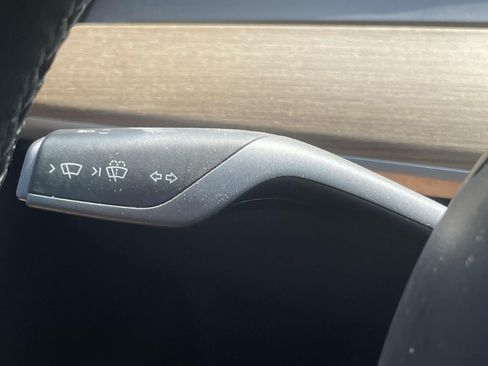 Used 2022 Tesla Model 3 Long Range AWD/4WD image 18