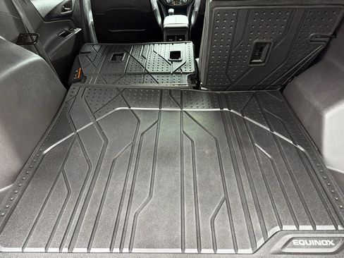 Used 2024 Chevrolet Equinox RS w/ RS Leather Package image 14