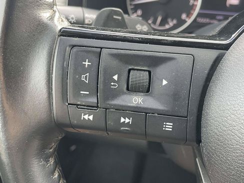 Used 2022 Nissan Pathfinder SV AWD/4WD image 22