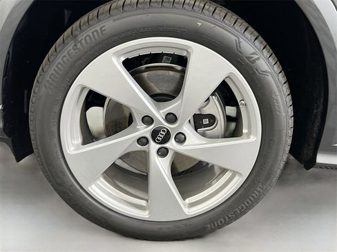 New 2025 Audi Q5 Premium Plus image 31