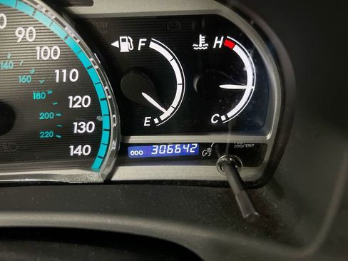 Used 2010 Toyota Venza FWD image 13