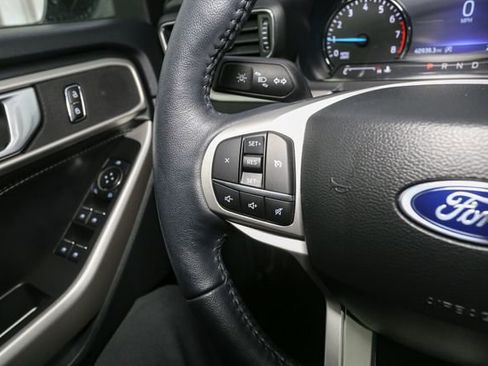 Used 2023 Ford Explorer XLT w/ Equipment Group 202A AWD/4WD image 30