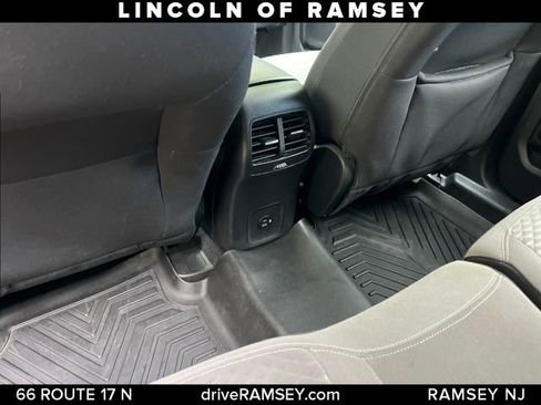 Used 2022 Ford Escape SE w/ Cold Weather Package AWD/4WD image 15