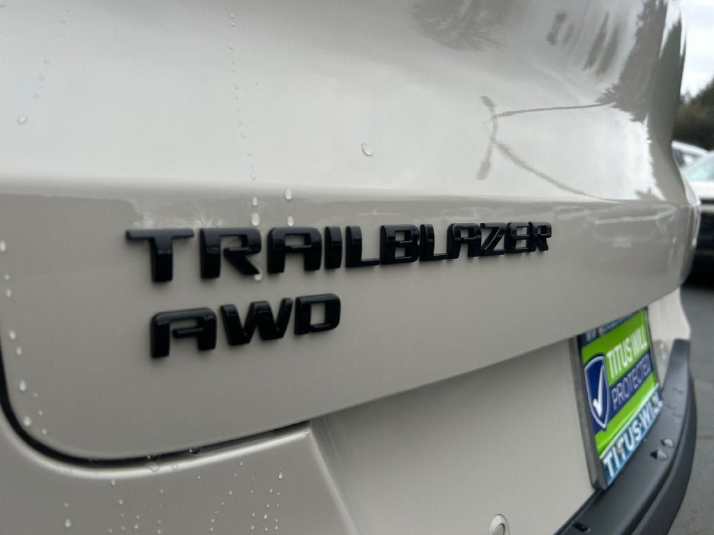 Used 2026 Chevrolet TrailBlazer RS w/ Convenience Package AWD/4WD image 32