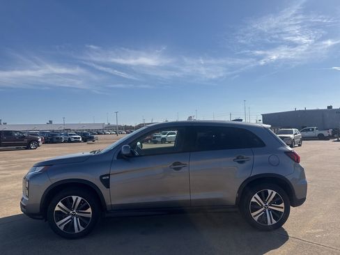 Used 2023 Mitsubishi Outlander Sport ES image 12