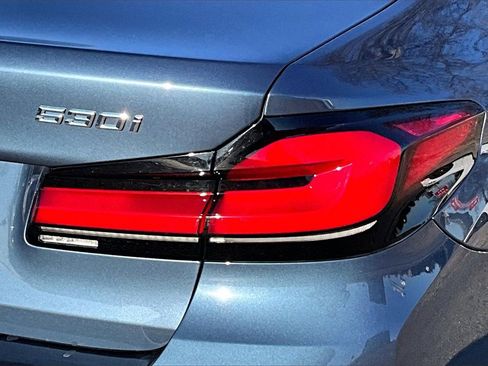 Used 2023 BMW 530i xDrive w/ Premium Package image 22