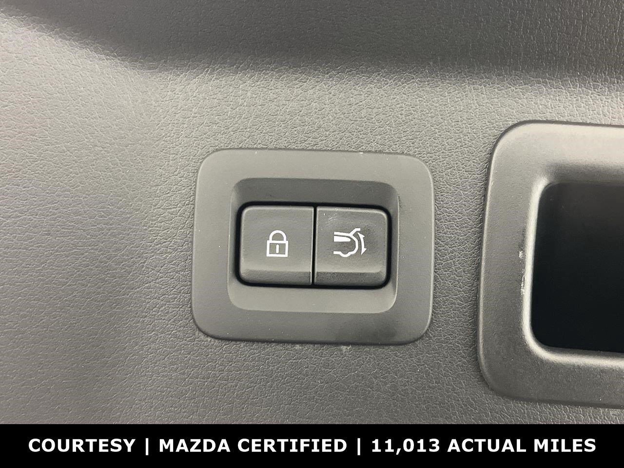 Certified 2026 MAZDA CX-70 3.3 Turbo w/ Premium Package AWD/4WD image 32