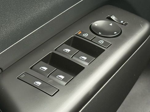 Used 2025 Hyundai Kona SEL image 18