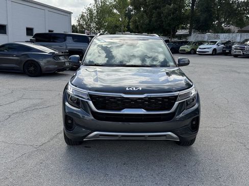 Certified 2023 Kia Seltos S w/ Navigation Package image 3