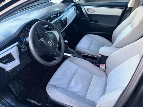 Used 2015 Toyota Corolla LE image 9