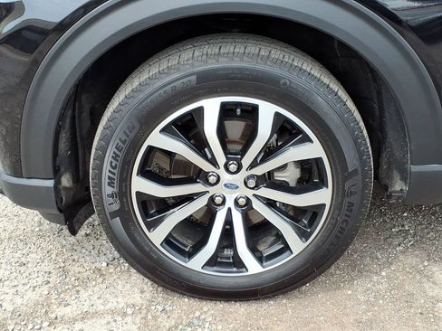 Used 2025 Ford Explorer ST-Line AWD/4WD image 9