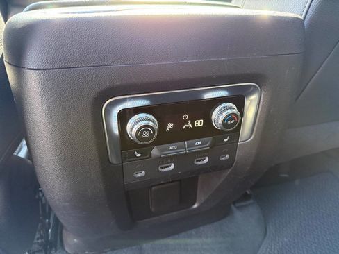 Used 2021 GMC Yukon XL Denali w/ Denali Ultimate Package image 16