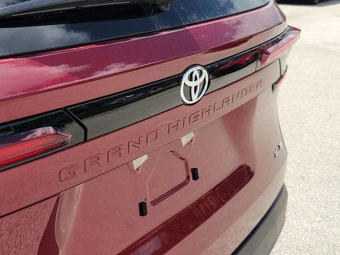 New 2026 Toyota Grand Highlander FWD image 6