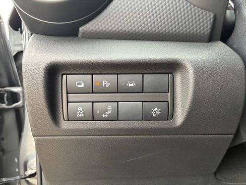 Used 2024 Nissan Kicks S image 20