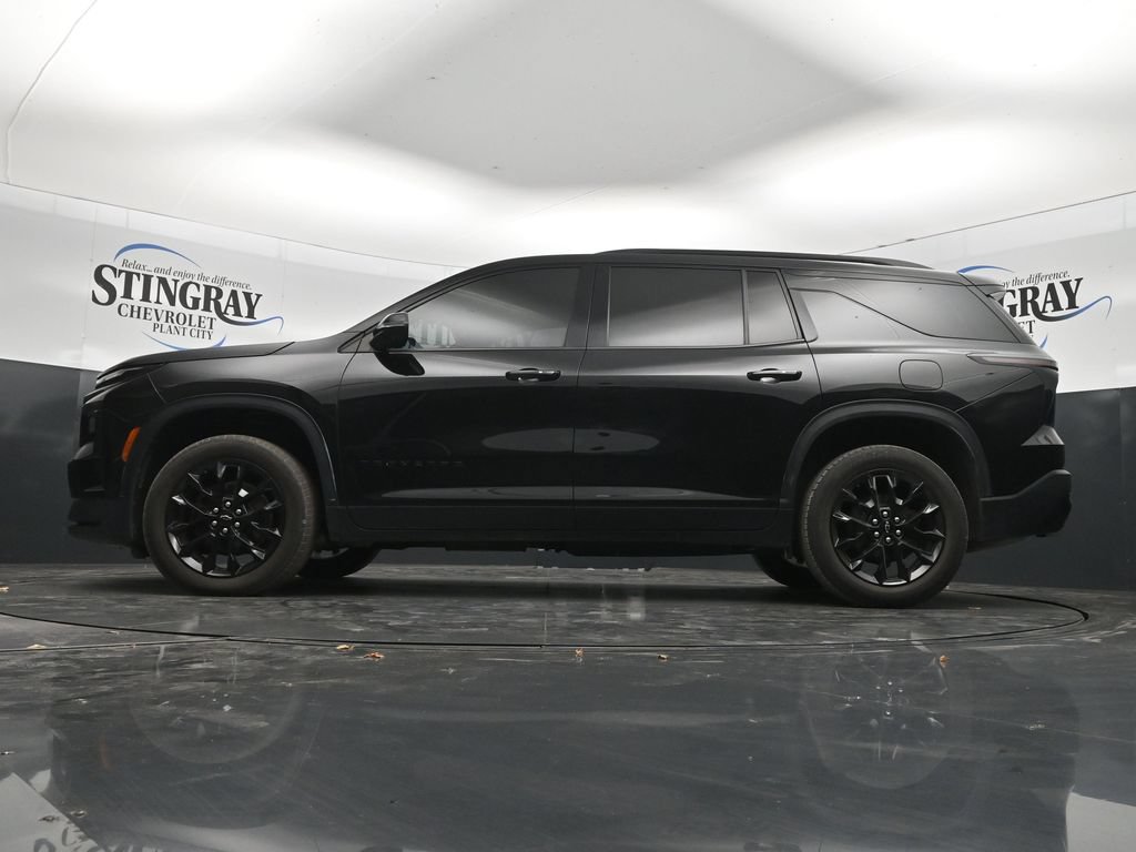 Used 2024 Chevrolet Traverse LT w/ Midnight/Sport Edition FWD image 29