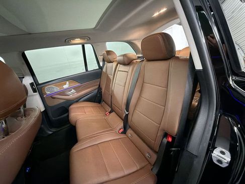 Used 2024 Mercedes-Benz GLS 450 4MATIC image 26