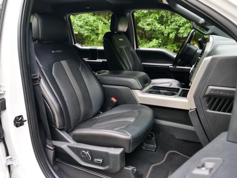 Used 2020 Ford F250 Platinum w/ FX4 Off-Road Package AWD/4WD image 39