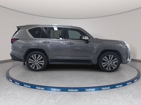 Used 2023 Lexus LX 600 4WD w/ Accessory Package (Z1) image 6