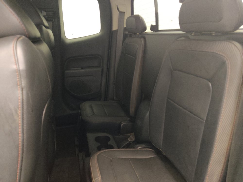 Used 2017 GMC Canyon SLE w/ All Terrain Package AWD/4WD image 18