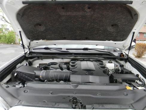 Used 2023 Toyota 4Runner Limited AWD/4WD image 7