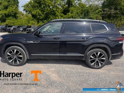 Used 2025 Volkswagen Atlas SEL Premium R-Line image 2